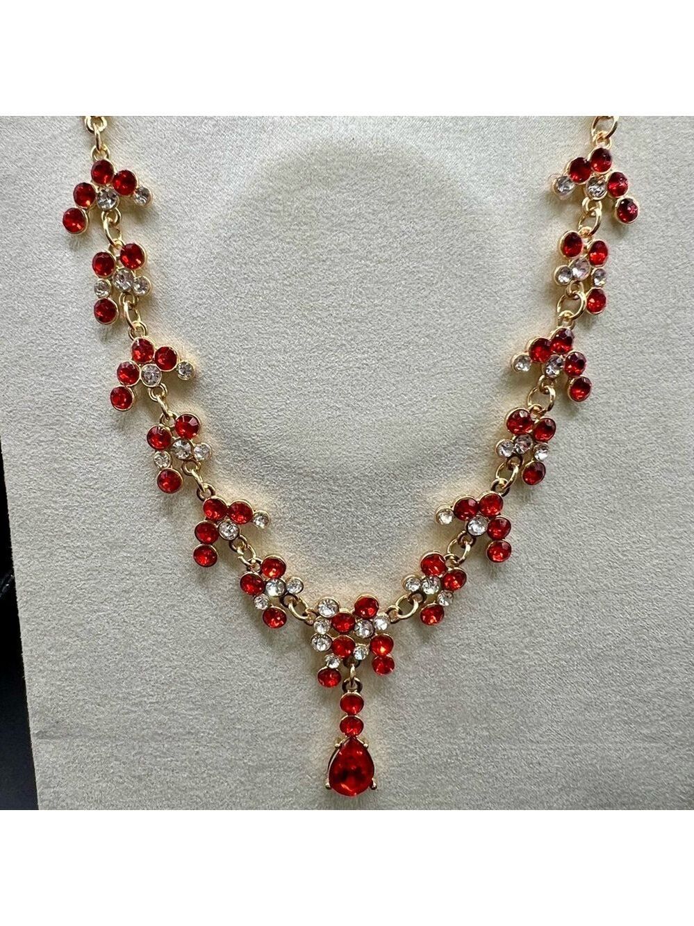 🎉HP🎉New Vintage Inspired Gold Tone Crystal & Zircon Necklace and Earring Set - Picture 2 of 14